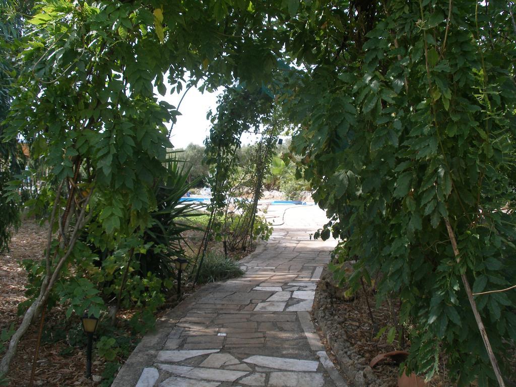 Casa Christina Apartment กาลาโตเน ภายนอก รูปภาพ